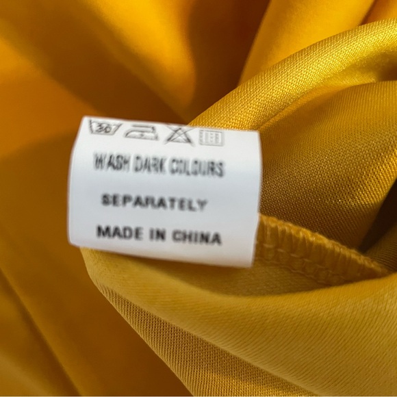 Perfect Fall/Winter Dress! Mustard yellow, classic flattering A-line, Size S. - Picture 9 of 9